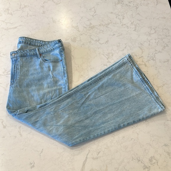 Old Navy Mid Rise Light Wash Leif Super Flare Jeans Size 18 Plus Distressed Boho - Picture 12 of 15